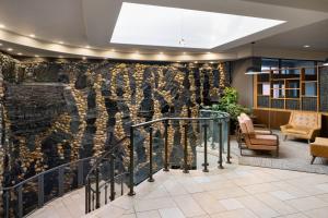 Posezení v ubytování Four Points by Sheraton Edmonton South