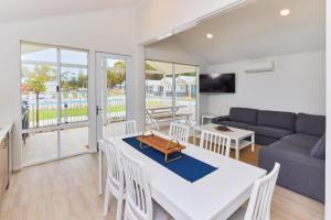 RAC Esperance Holiday Park的休息区