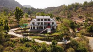 Fotografie z fotogalerie ubytování Dr Atam Parkash Villa Lake View Homestay v destinaci Morni