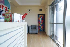 Fotografie z fotogalerie ubytování RedDoorz near Exit Toll Sirkuit Sentul v destinaci Bogor + 28 fotografií