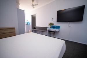Sjónvarps- og/eða afþreyingartæki á Manjimup Motor Inn