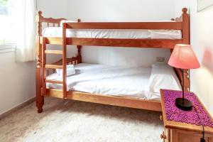 Postel nebo postele na pokoji v ubytování Fener de Dalt 87 apartamento con wifi y piscina + 11 fotografií