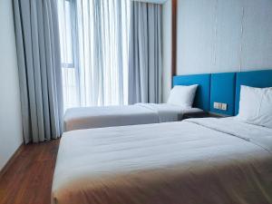 Gallery image of Amhome The Atlantis Ha long Sea View in Ha Long