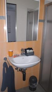 Ảnh trong thư viện ảnh của Hotel Ristorante della posta , cama ở Cama +20 ảnh