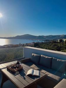 Naturlandskabet i nærheden af villaen