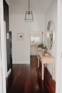 Galería fotográfica de Barrass House en Albany