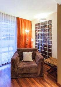 Część wypoczynkowa w obiekcie Apartament Tit Aquarius Spa