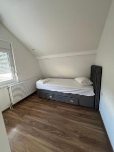 Voodi või voodid majutusasutuse Big House toas