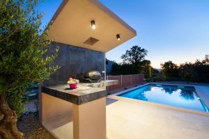 Πισίνα στο ή κοντά στο Apartment Lucas