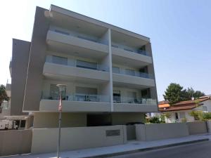 Το κτήριο όπου στεγάζεται  το διαμέρισμα