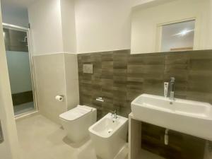 Ένα μπάνιο στο Apart Hotel - Suites Umberto I +26 φωτογραφίες