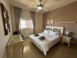 Posteľ alebo postele v izbe v ubytovaní R1345 Carabeo 1 - 42 + 37 fotografií