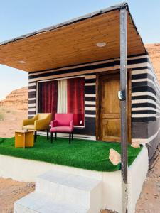 Ruang duduk di wadi Rum bissan camp