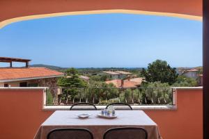 Galeriebild der Unterkunft Domus De Sole -Sea view & 8 minutes to San Teodoro in Monte Petrosu