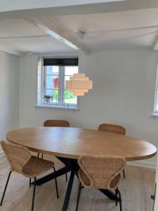 Fotografie z fotogalerie ubytování Charmerende byhus midt i Assens v destinaci Assens + 9 fotografií