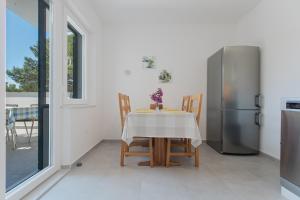 Gallery image of Spacious Family Apartment Casa Lili in Krvavica