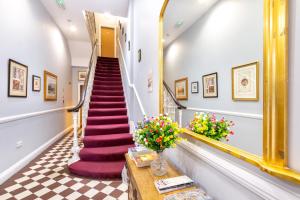 Fotografie z fotogalerie ubytování Coronation Hotel v Londýně