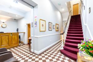 Fotografie z fotogalerie ubytování Coronation Hotel v Londýně