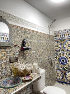 Koupelna v ubytování Riad Blue Oasis