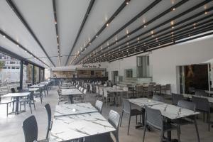 Bohemian Gardens Hotel餐厅或其他用餐的地方