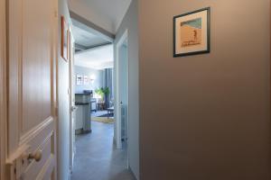 L12 Port window 1Bedroom Wifi 5mins beach & Nice's Cap