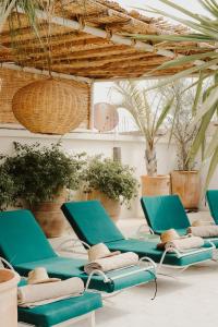Riad Dar Blanche & Spa的休息区