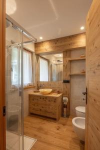 Koupelna v ubytování Incantevole appar chalet nuovo + 21 fotografií