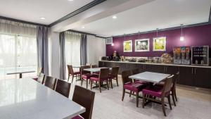 Posezení v ubytování Best Western Town Center Inn