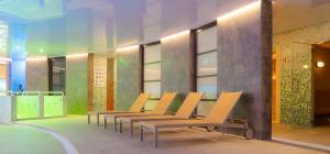A seating area at Isla Mallorca & Spa