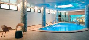 The swimming pool at or close to Isla Mallorca & Spa