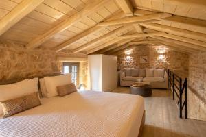 Postel nebo postele na pokoji v ubytování Korona Boutique Hotel