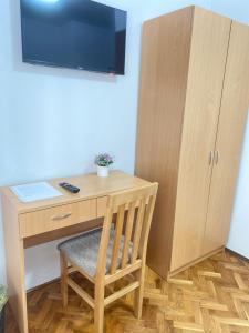 A television and/or entertainment centre at Light house
