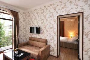 TV a/nebo společenská místnost v ubytování BERIKA HOUSE + 37 fotografií