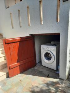 a washer and dryer sitting in a wall at Victoria2 in Istro