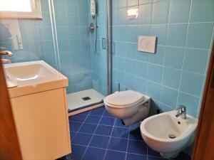 A bathroom at Verde Mare Aptm - Rooftop Terrace - near sea- A.C.