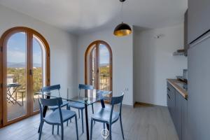 Dapur atau dapur kecil di Mandarin Apartment 6 +15 gambar