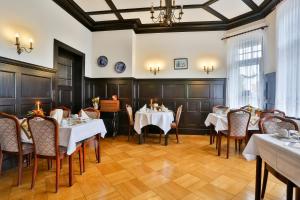 Restoran atau tempat lain untuk makan di Hotel & Pension Villa Camenz