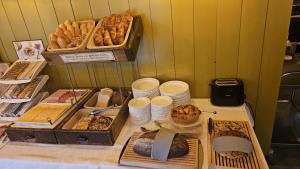 Makanan di atau berdekatan hotel