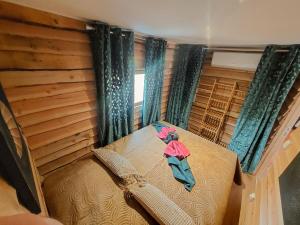 Chalet, Oasis et vue mer,proxi circuit Paul Ricardにあるベッド