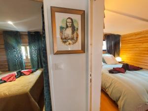 Chalet, Oasis et vue mer,proxi circuit Paul Ricardにあるベッド