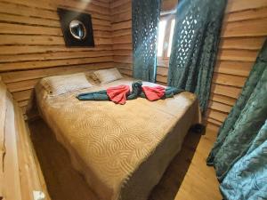 Chalet, Oasis et vue mer,proxi circuit Paul Ricardにあるベッド