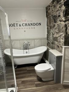 A bathroom at The Blackhorse Hotel