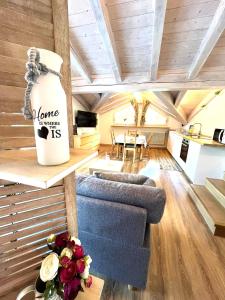 Posedenie v ubytovaní Il loft di Angela - You & Me case vacanza
