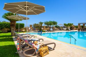 Bazén v ubytování Celestial Lindos Suites nebo v jeho okolí