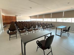 Rede Andrade Cecomtur商务区和/或会议室