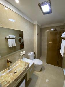 Koupelna v ubytování Hotel Brais