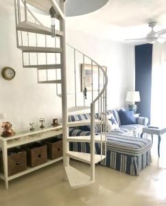 A seating area at Apartamento DUPLEX CRUZ DEL MAR Még 17 kép
