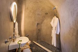 Ένα μπάνιο στο Villa Calliope