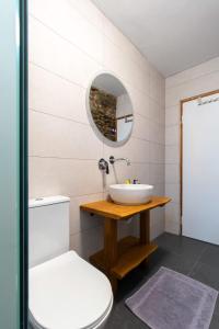 Kúpeľňa v ubytovaní 2 Bedroom Art House in Kavala