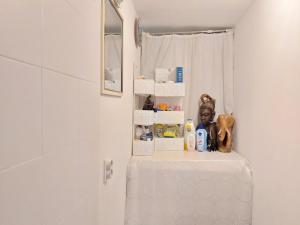Haustiere von Gästen der Unterkunft Rm Antonio on Dumanica St - En-suite Rm 5 min to the Old Town of Split